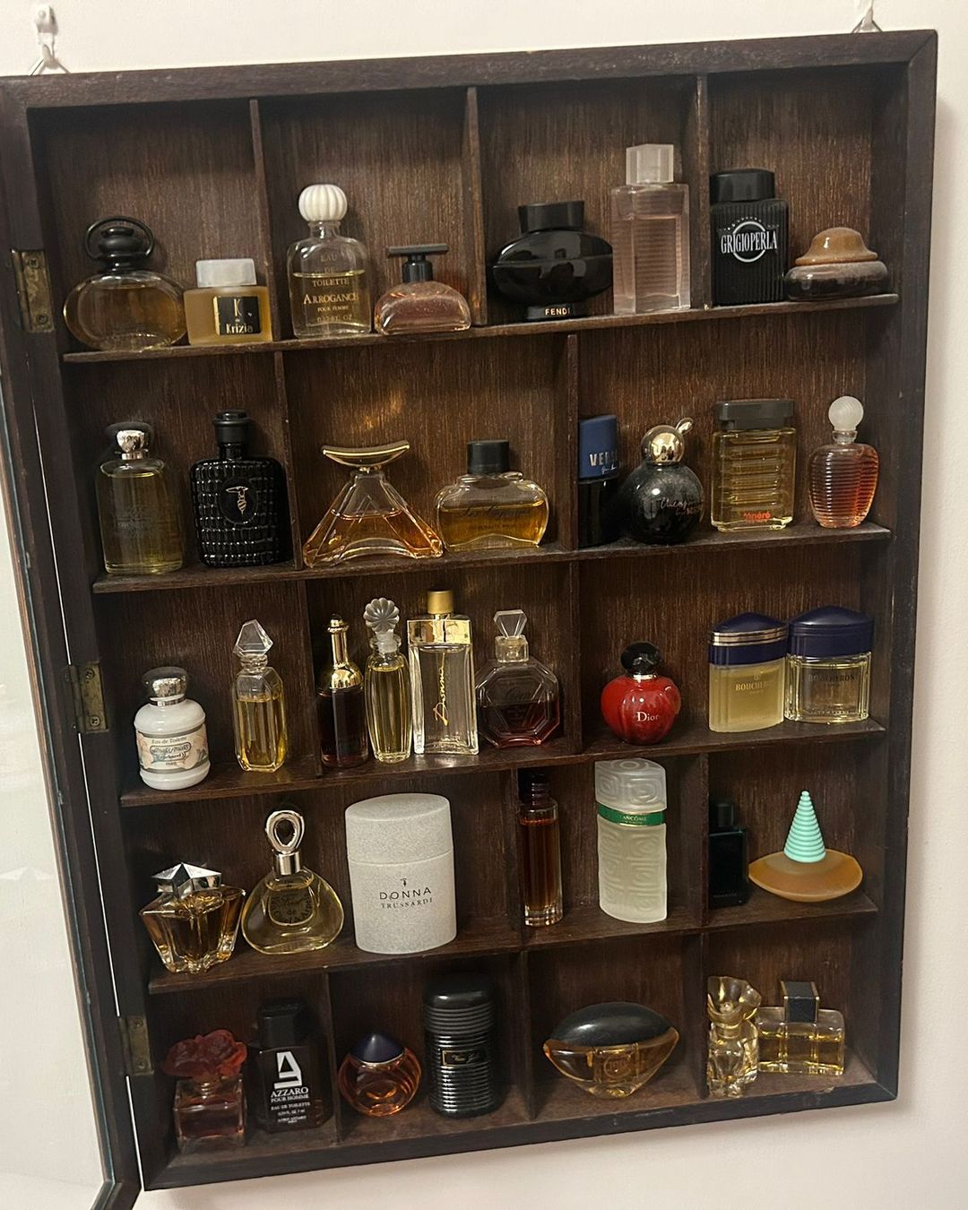 Perfume, photo 1
